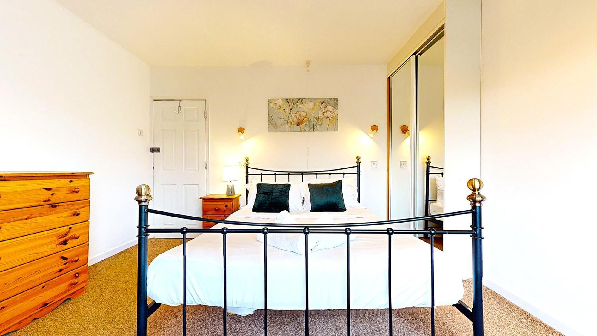 Sleeps 10, Free Parking, Close To Science Park, King Size Bed Milton  ภายนอก รูปภาพ