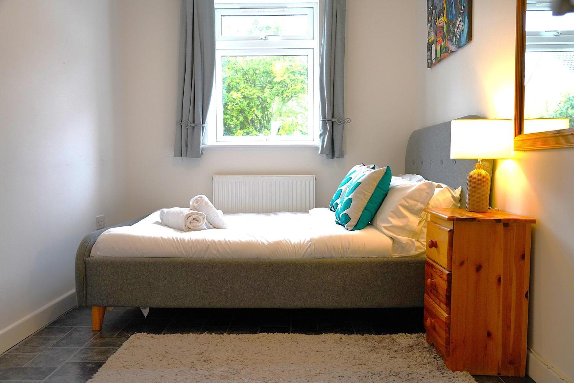 Sleeps 10, Free Parking, Close To Science Park, King Size Bed Milton  ภายนอก รูปภาพ