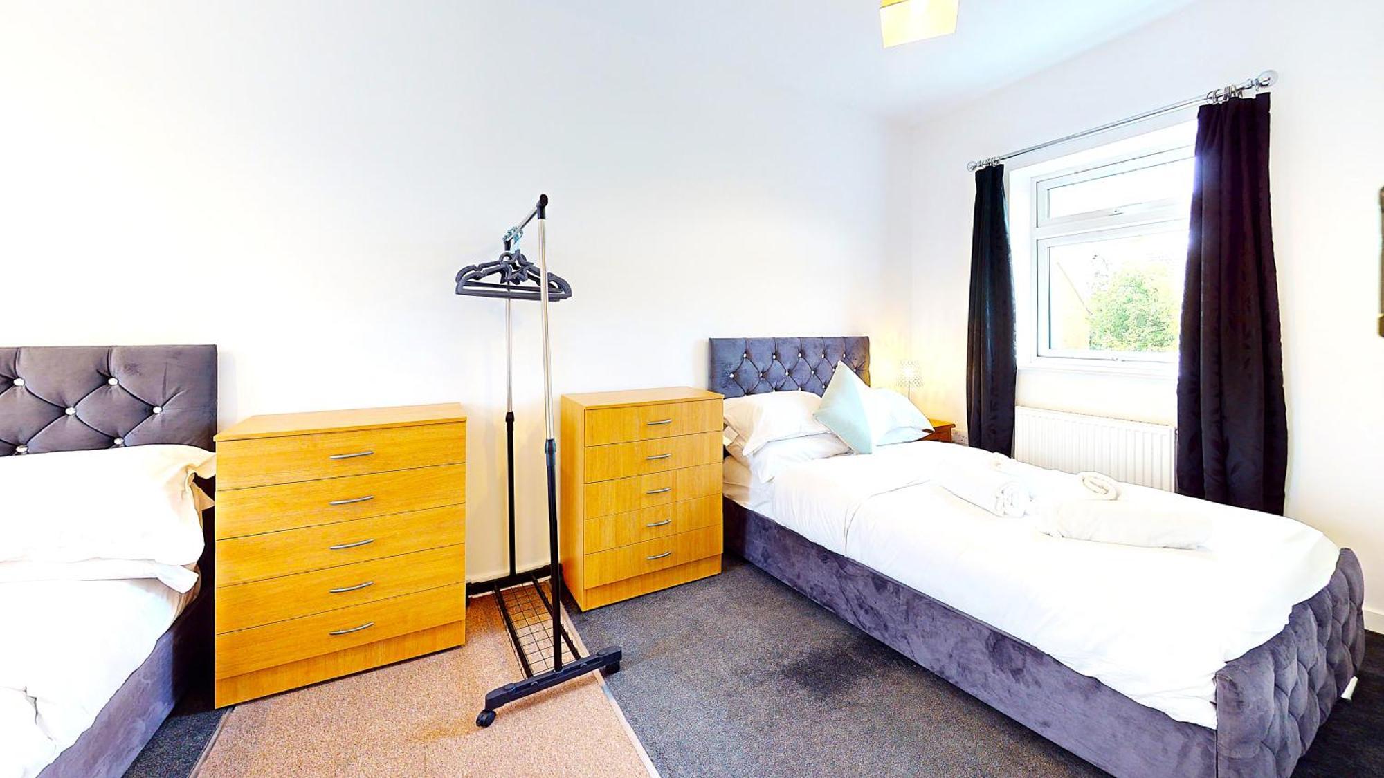 Sleeps 10, Free Parking, Close To Science Park, King Size Bed Milton  ภายนอก รูปภาพ
